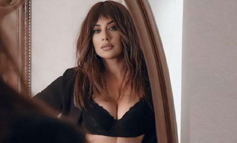 Roza geyimi ilə diqqət çəkib - FOTO