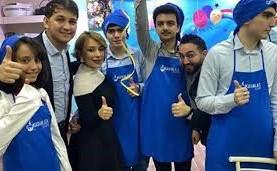 Xalq artisti şagirdlərlə görüşüb