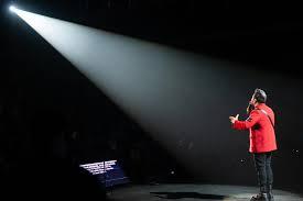 Murad Arif festivalda oxuyub