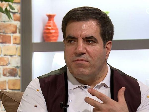 Vüsal oriental rəqqasələri restorana buraxmır