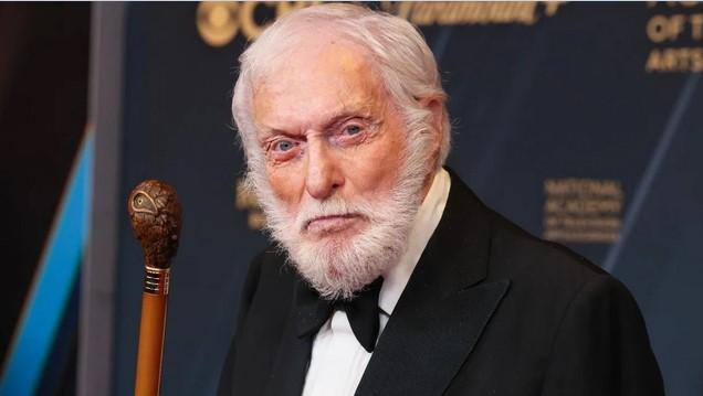 Hollivud aktyoru 98 yaşında mükafat alıb