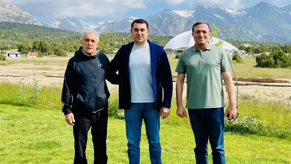 Xalq artisti fotolarını paylaşıb