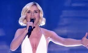 Müğənniyə sanksiya tətbiq olunub