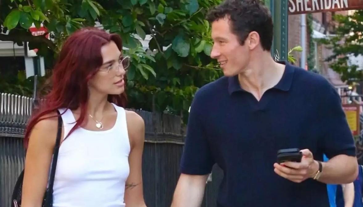 Müğənni küçədə görüntüləndi - FOTO