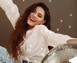 Samira Xorvatiyada səhnəyə çıxıb - VİDEO