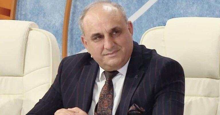 "Bayağı mahnılar zövqü korlayır..."