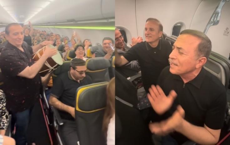 Xalq artistləri təyyarədə oxudular