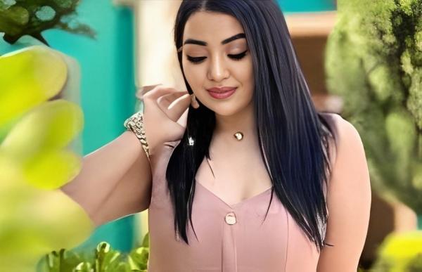 Müğənninin qızı təəccüb yaradıb