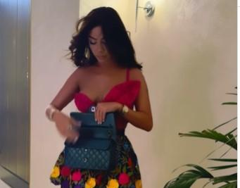 Aysel libası ilə diqqət çəkib