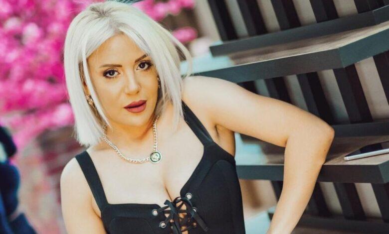 "Kişini pozan da qadındır..."