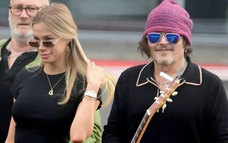 Conni əsl rokçu kimi geyinib - FOTO