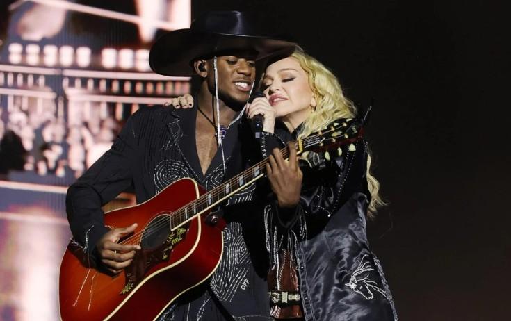 Oğlu Madonnadan ayrılır