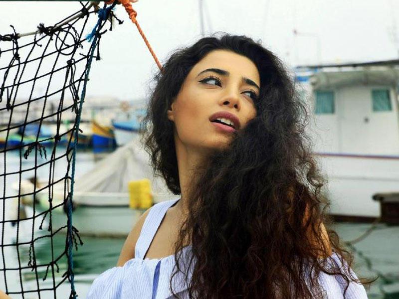 Səmranın cəsarətli performansı - VİDEO