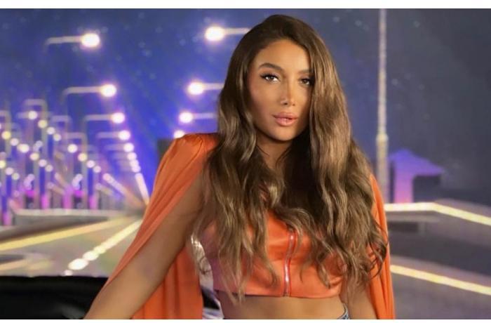 Günayın bahalı geyimi - FOTO