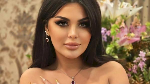 Qumral öz görünüşünü tərifləyib