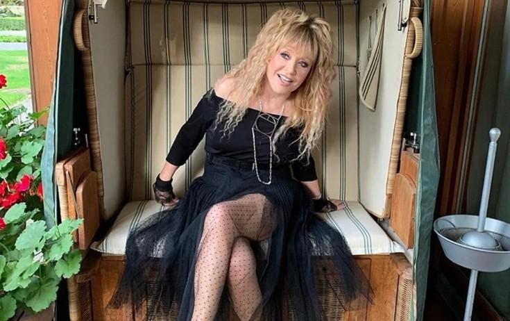 Alla hər yerə cangüdənlə gedir