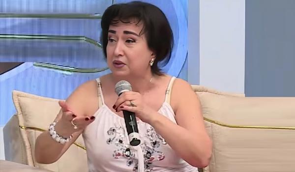 Əməkdar artist: "Hər şey geyinmişəm"