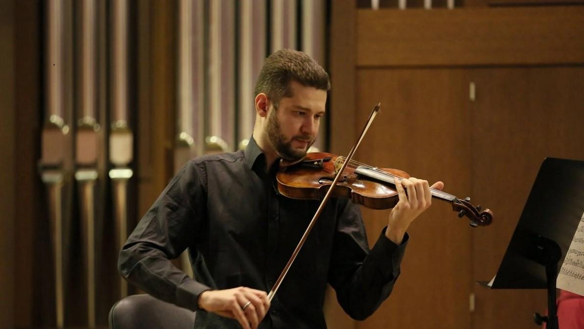 Putin skripkaçı Teymuru təltif edib