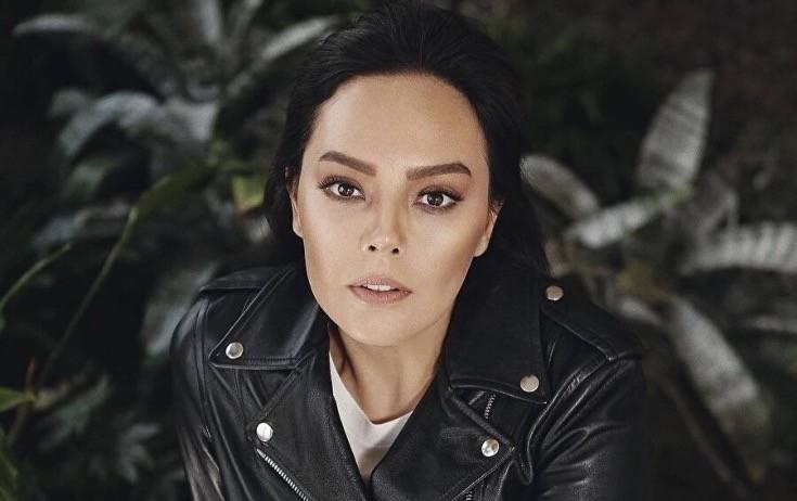 Ebrunun konsertdə halı pisləşib