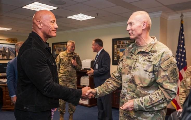 Aktyordan 11 milyon dollar tələb olunur