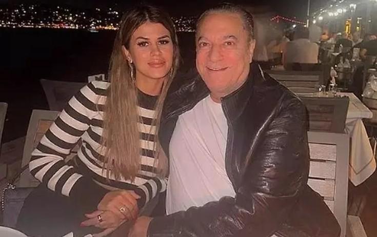 Şoumen sevgilisindən ayrılıb