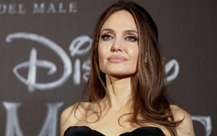 Ancelina opera oxuyacaq