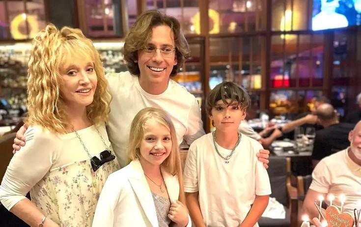 Xalq artisti valideynlikdən məhrum ediləcək?