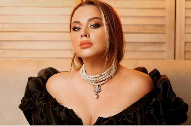 Xatirə qısa libasda - FOTO