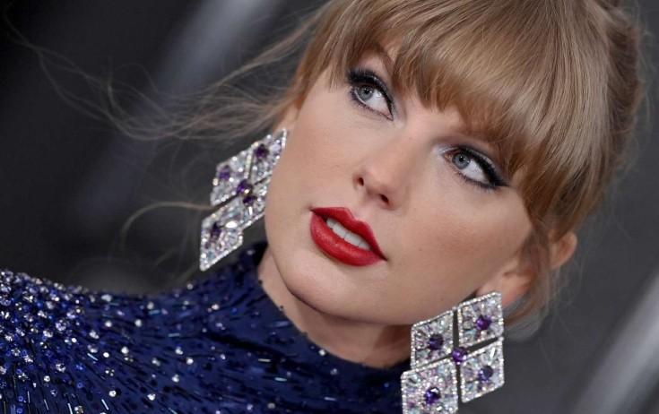 Teylor ən zəngin musiqiçi olub