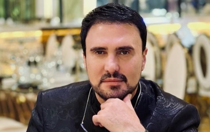 Nadir ustalara yemək hazırlayır