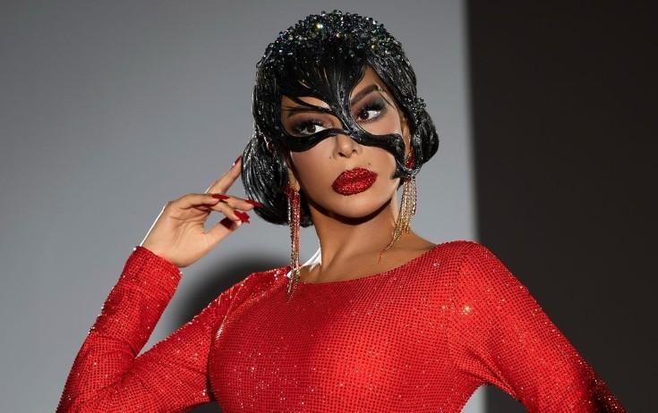 Xalq artisti qırmızı geyimdə - FOTO