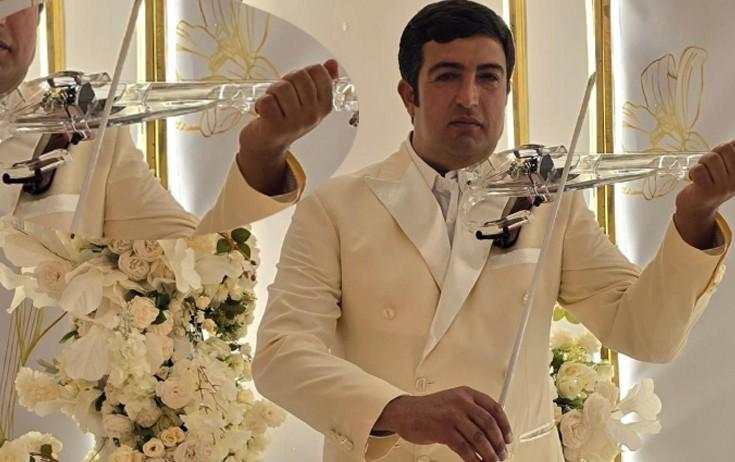 Əməkdar artistin qeyri-adi skripkası - FOTO