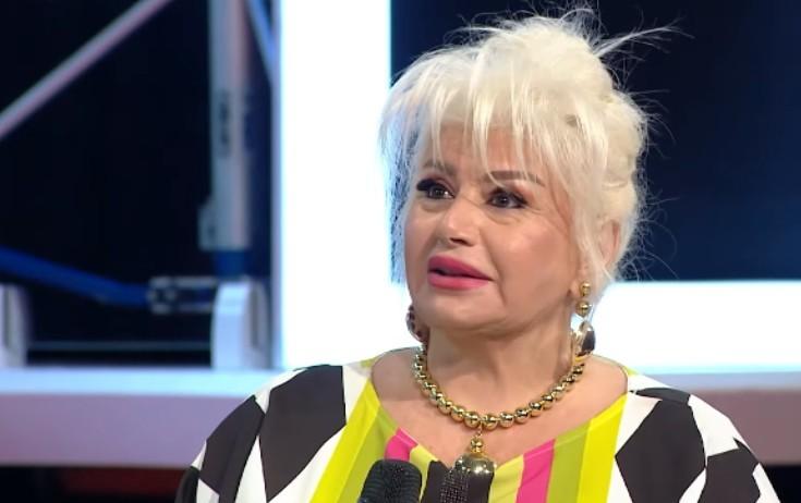 Əməkdar artist qayınanaları tənqid edib