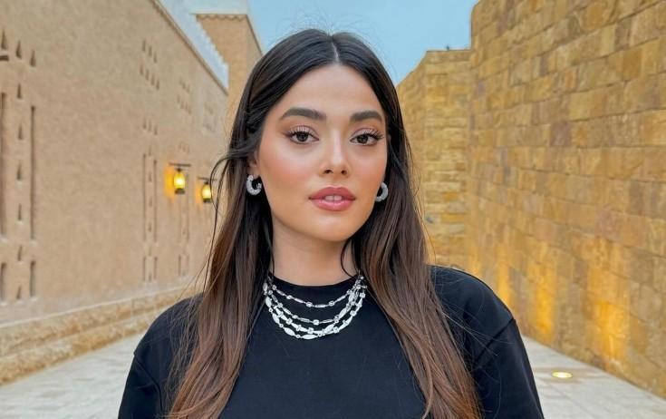 Simay "Şehrazat"ın əsas aktrisası olub