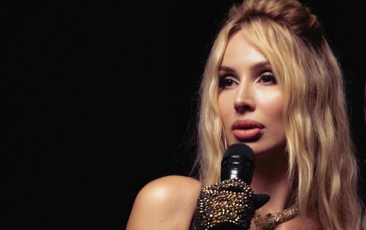 Gəliri beş dəfə azalıb