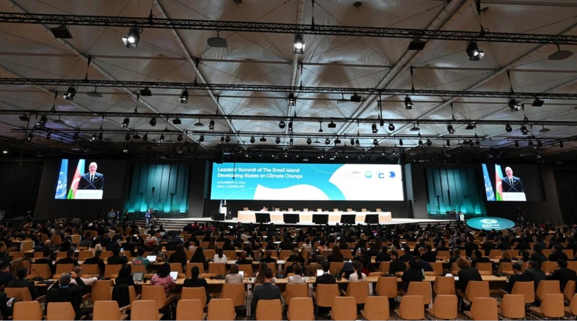 İlham Əliyev İnkişaf etməkdə olan Kiçik Adaların İqlim Dəyişikliyi üzrə Liderlərinin zirvə görüşünə qatılıb – FOTO - VİDEO