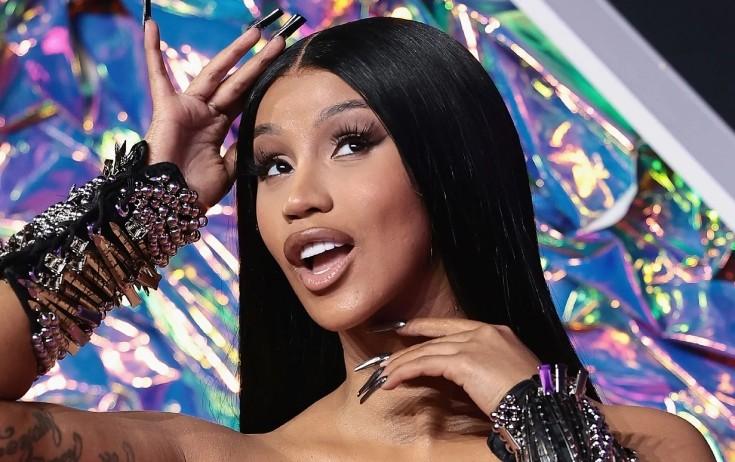 Kardi Bi xəstəxanadan çıxıb