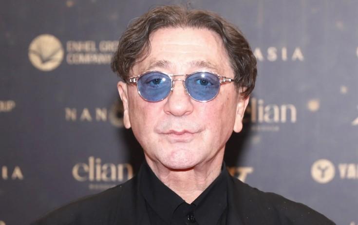 Müğənni qonorarını artırıb