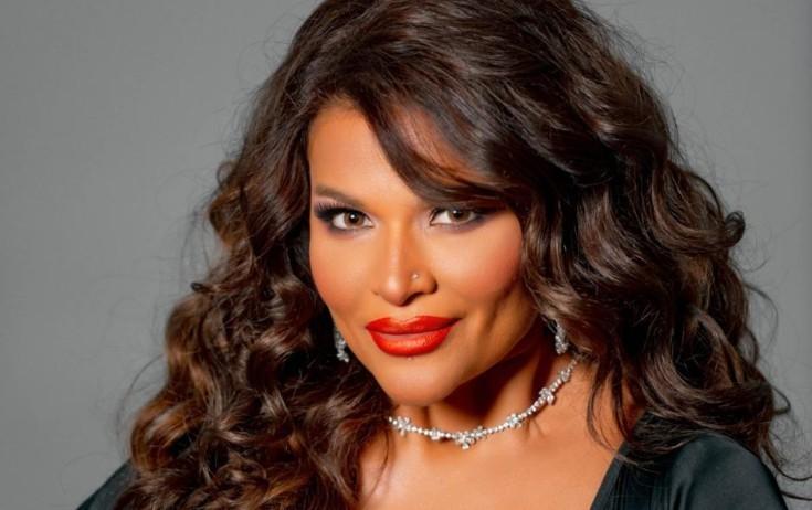 Əməkdar artist sevələrini tərifləyib