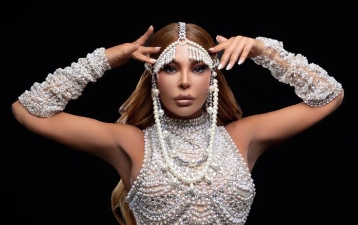 Divanın ağ mirvari ilə FOTOLARI