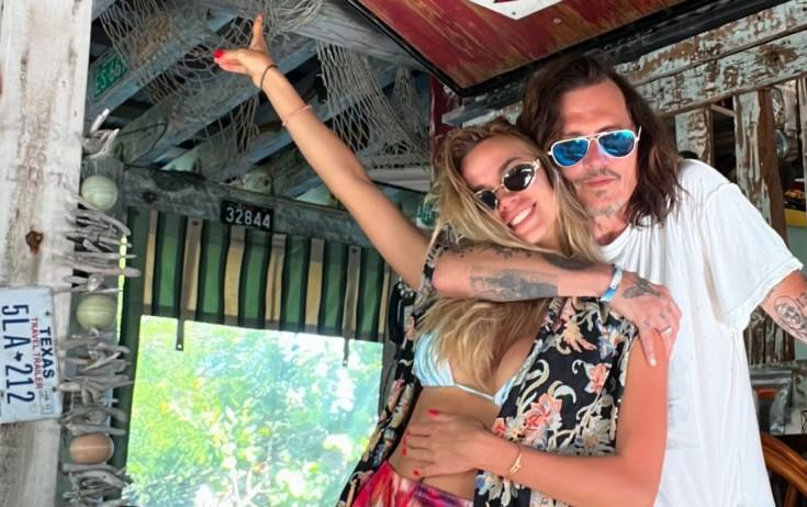 Aktyor rus modellə evlənir - FOTO