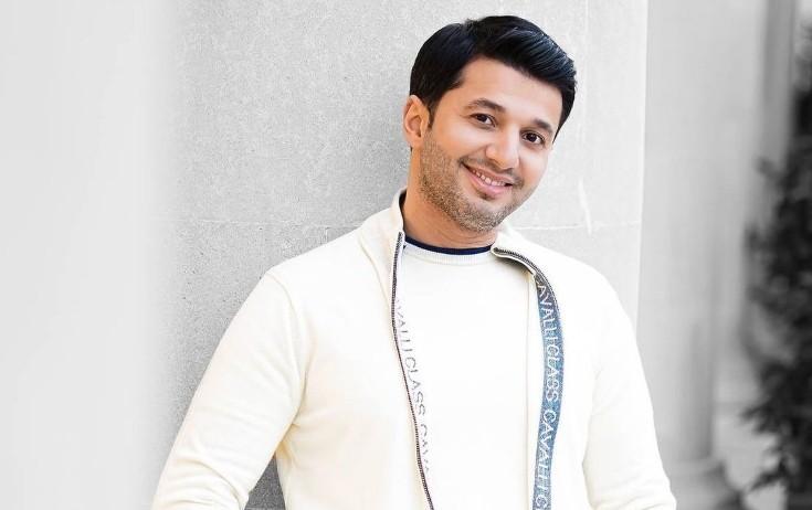 Xəyyam gündəlik xərclərini hesablayır