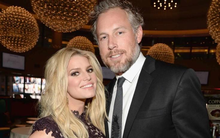 Müğənni boşanır