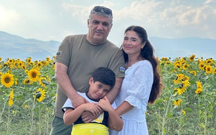 Elnarə arıqlamağa çalışmır