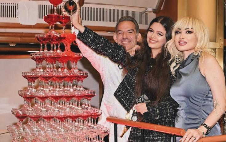 "Məni xoşbəxt edən tək varlıqsan..." - FOTO