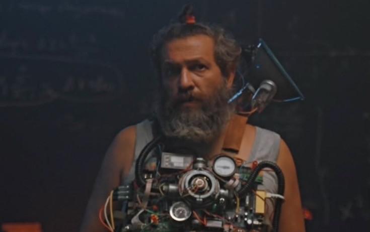 Film üçün 6 ay saqqal saxlayıb - FOTO