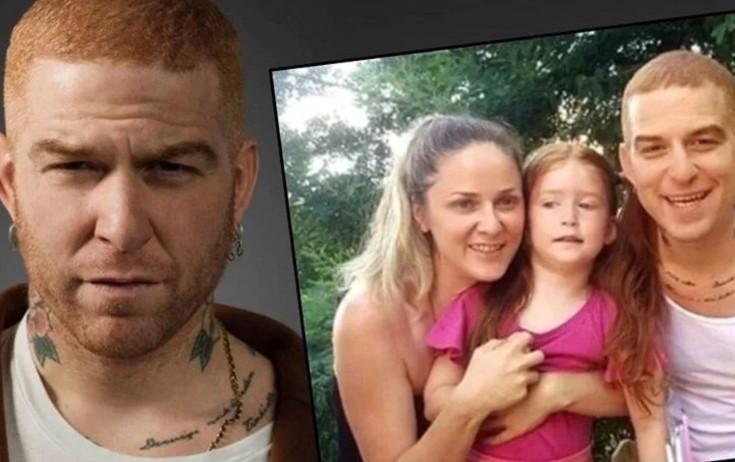 Müğənni boşanıb