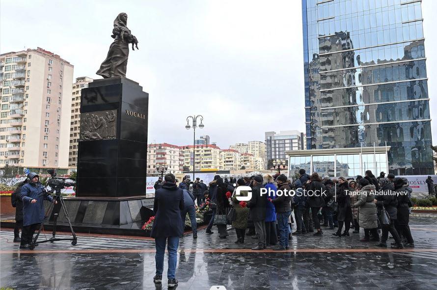 Xalq Xocalı soyqırımı qurbanlarının xatirəsini anır - FOTO
