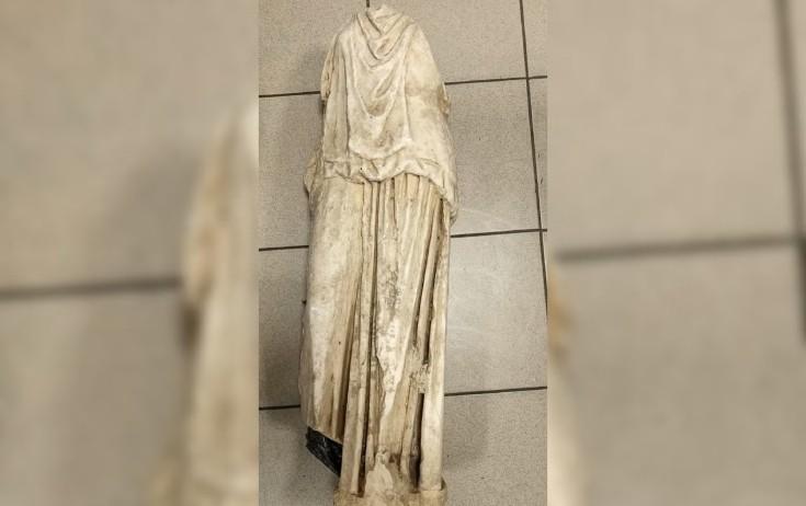 Zibillikdə qədim heykəl tapılıb