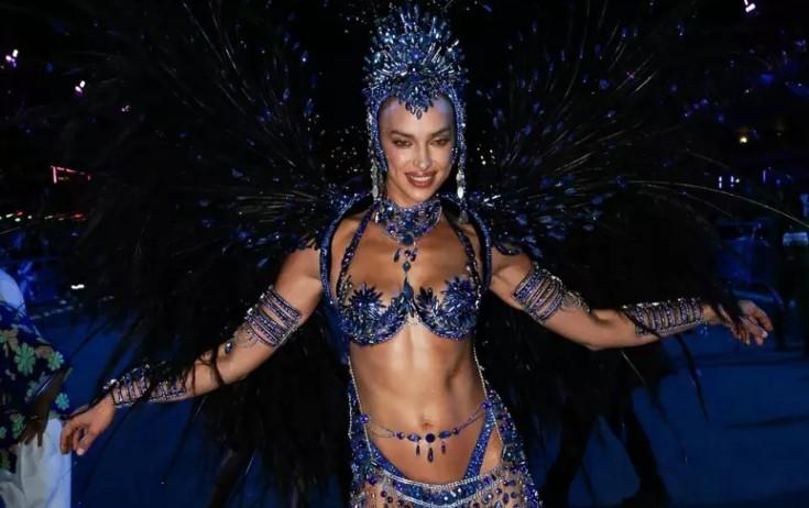 Modelin karnaval sevgisi - FOTO